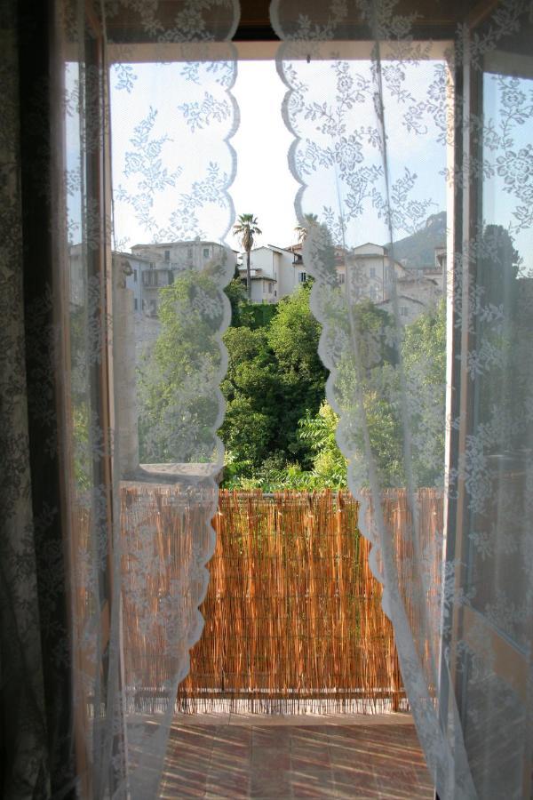 Mini Appartamento "Il Nido Del Picchio" Ascoli Piceno Extérieur photo