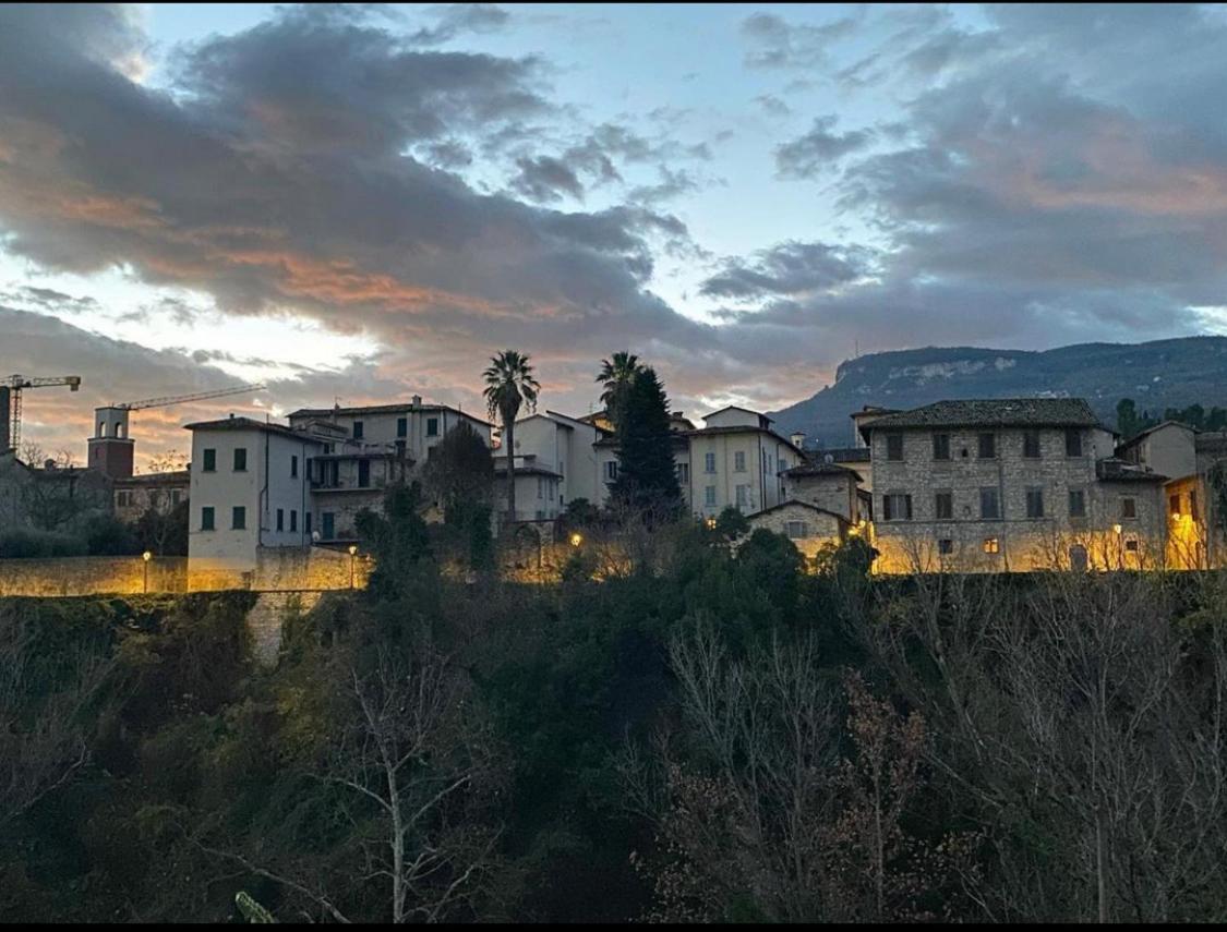 Mini Appartamento "Il Nido Del Picchio" Ascoli Piceno Extérieur photo
